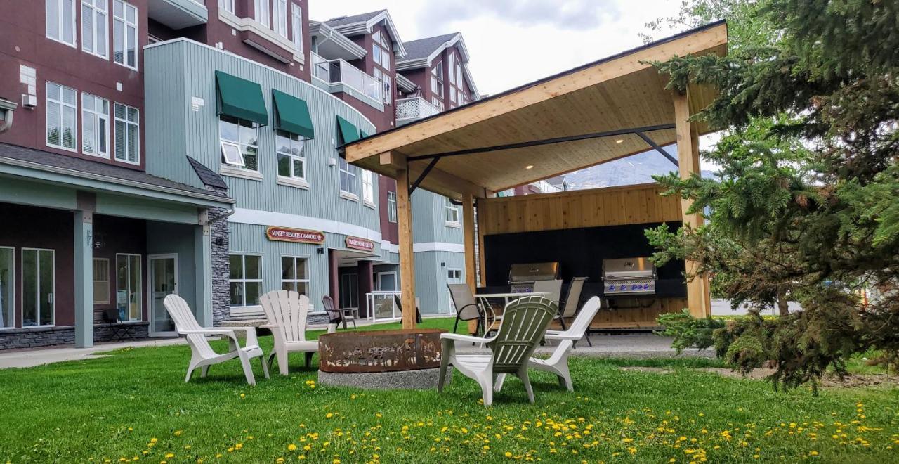 Sunset Resorts Canmore And Spa Exteriör bild