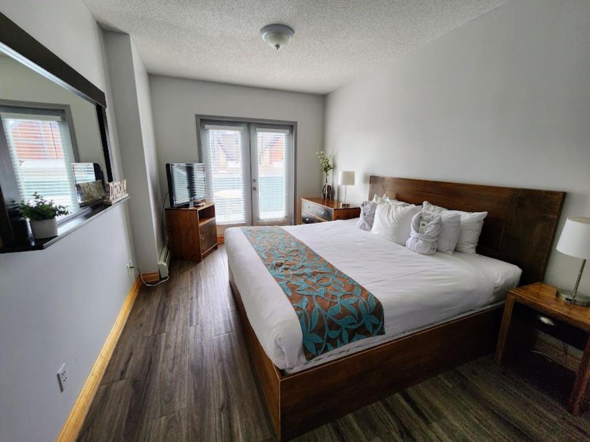 Sunset Resorts Canmore And Spa Exteriör bild