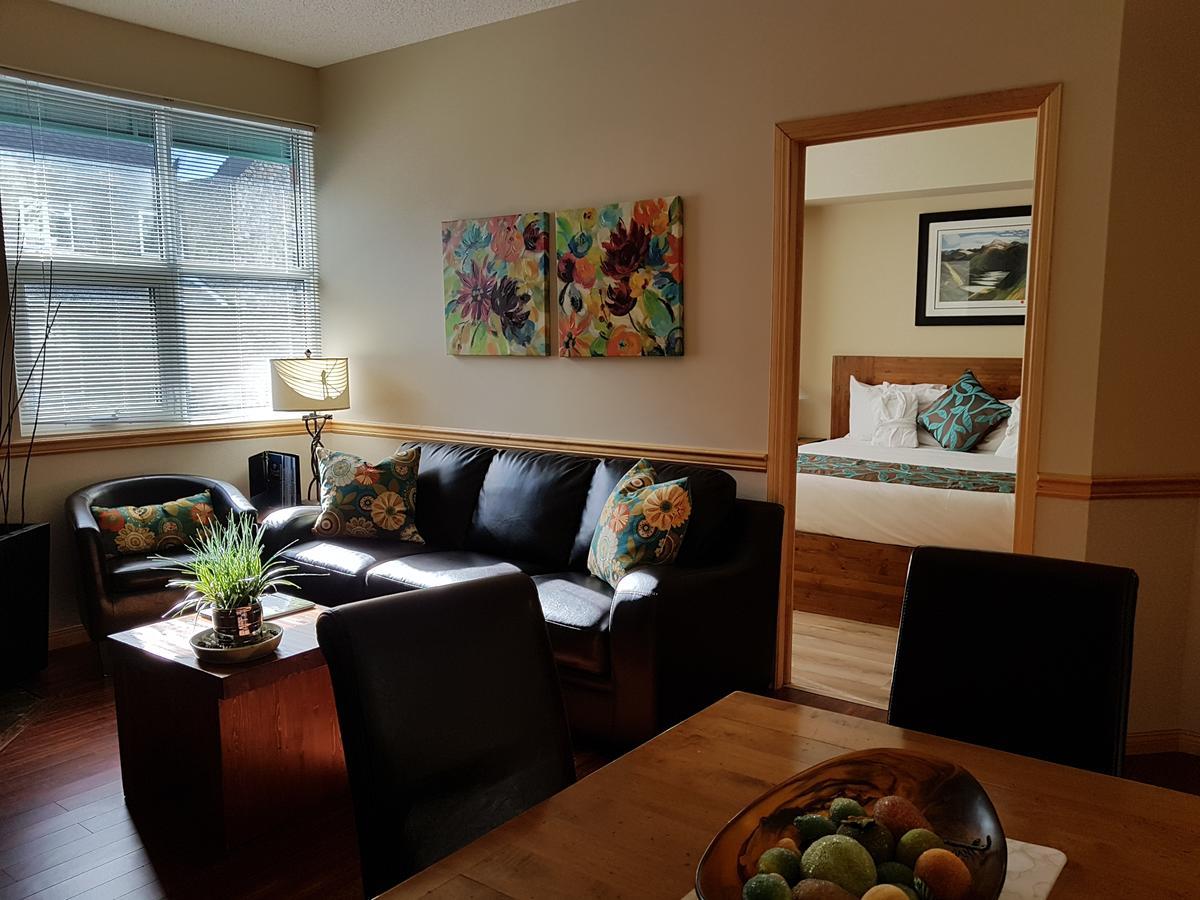 Sunset Resorts Canmore And Spa Exteriör bild