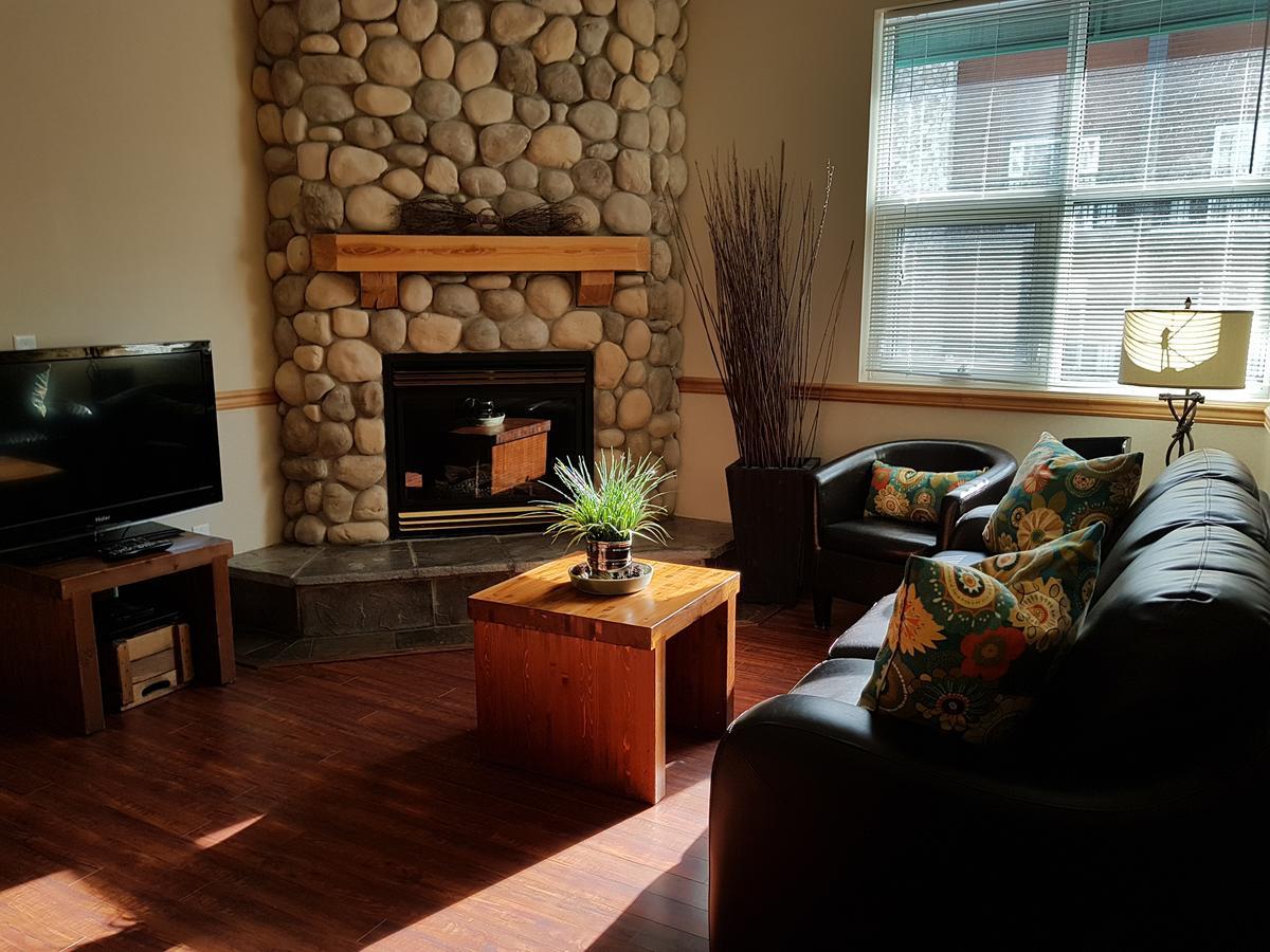 Sunset Resorts Canmore And Spa Exteriör bild