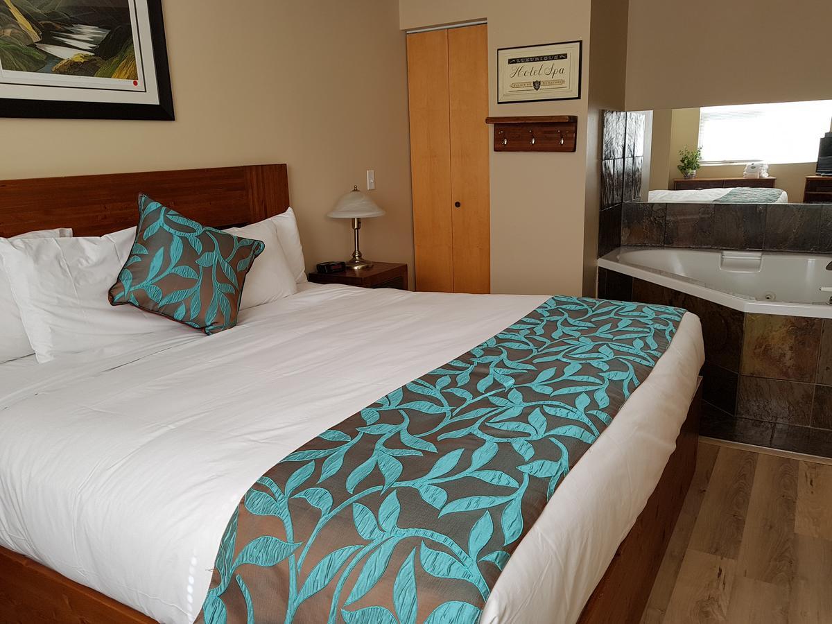 Sunset Resorts Canmore And Spa Exteriör bild