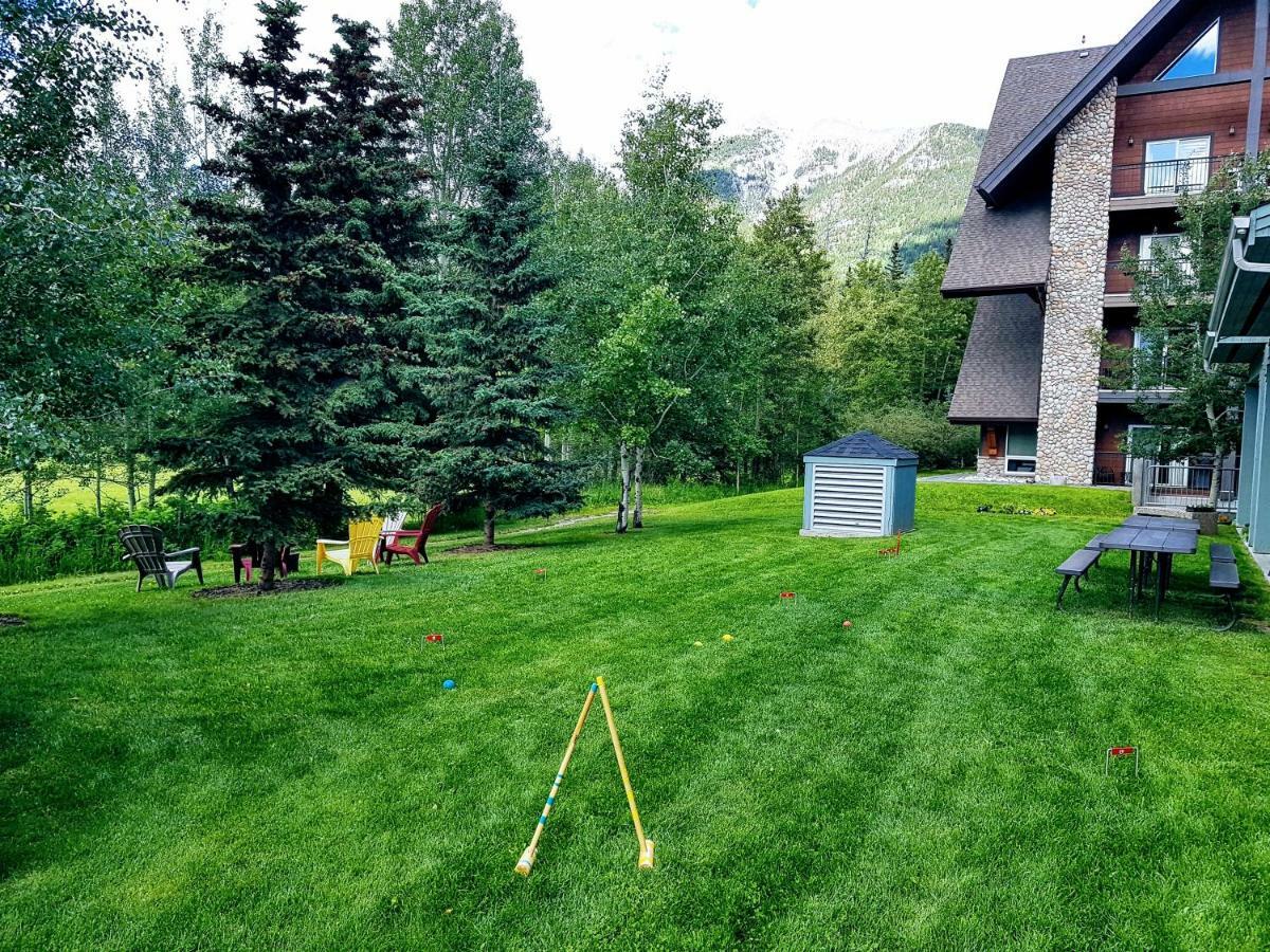 Sunset Resorts Canmore And Spa Exteriör bild